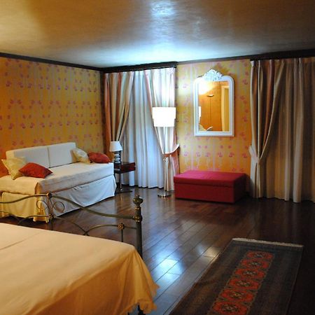 Hotel Locanda San Giacomo Agliano Terme Rum bild