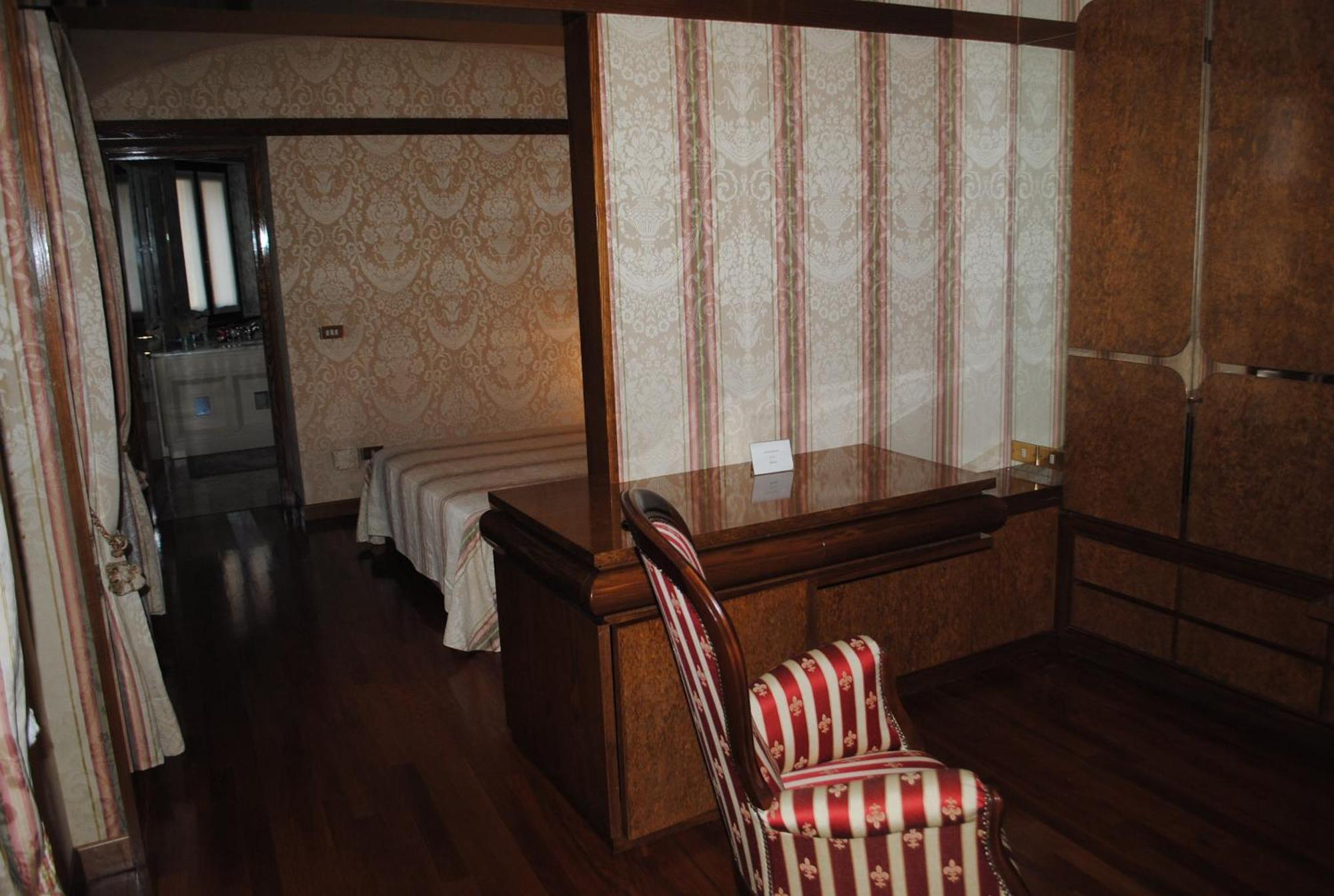 Hotel Locanda San Giacomo Agliano Terme Rum bild