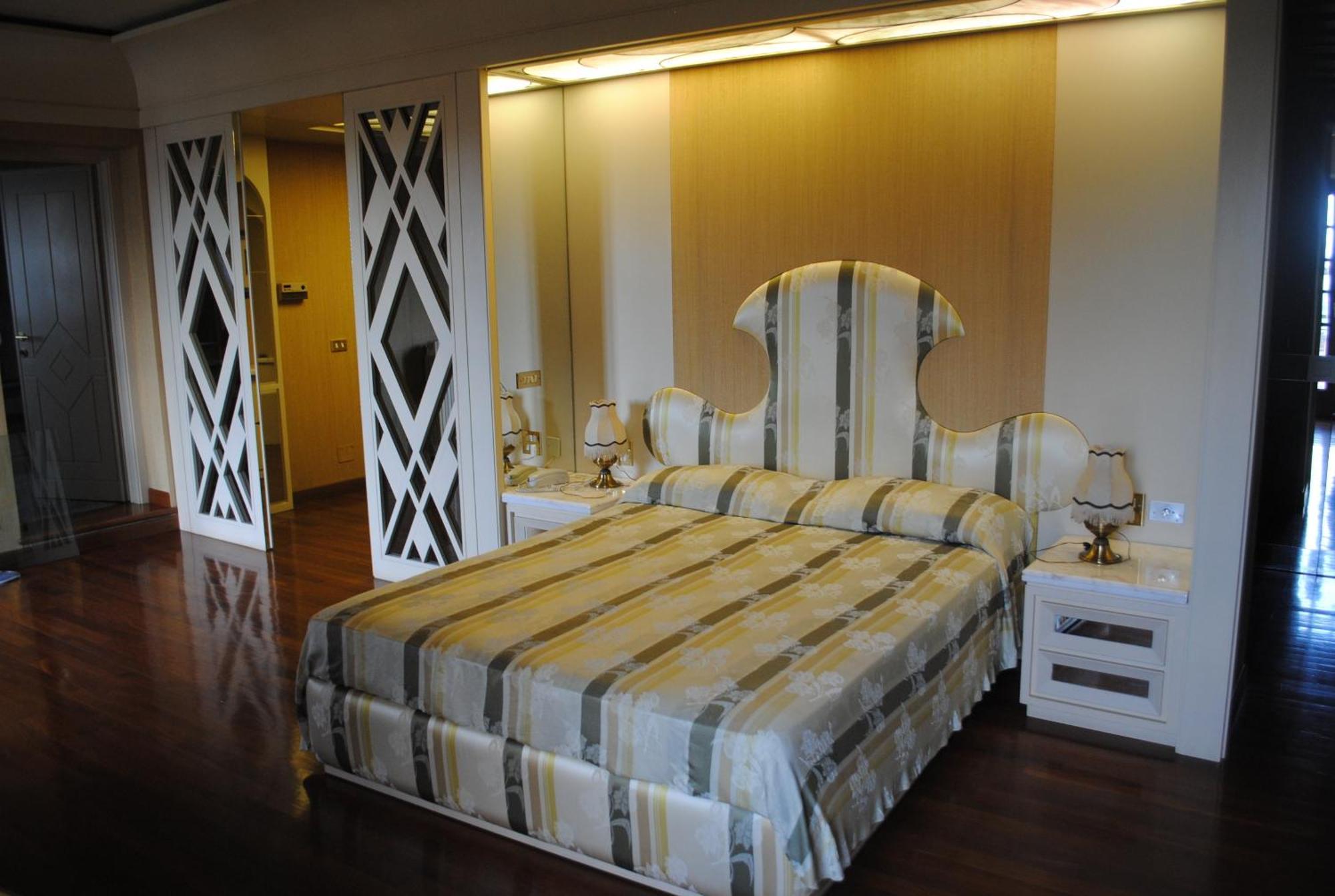 Hotel Locanda San Giacomo Agliano Terme Rum bild